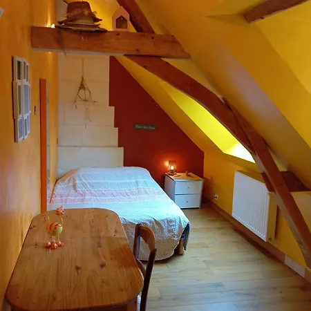 Holiday home 3 Dans Longere Aux Rosiers-sur-loire